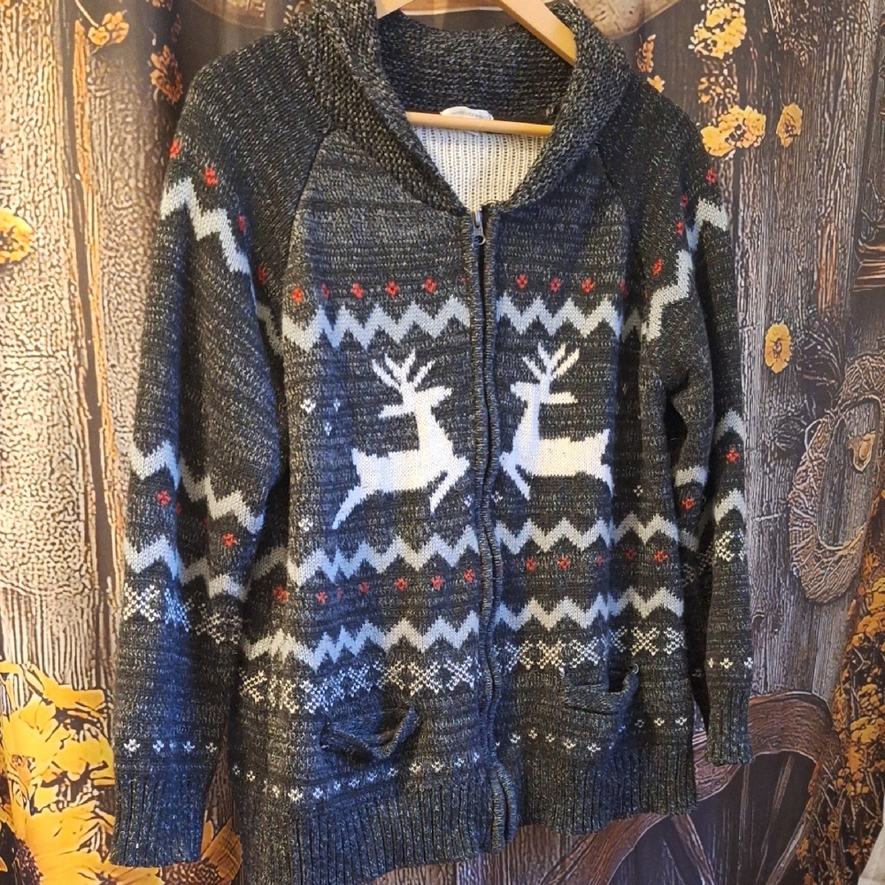 Warehouse Men's Zip Up Sweater with Reindeer Design